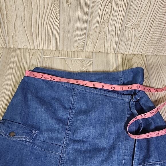 Converse Chambray Denim Wrap Mini Skirt With Cargo Pocket Womens Small NWT - Picture 7 of 9